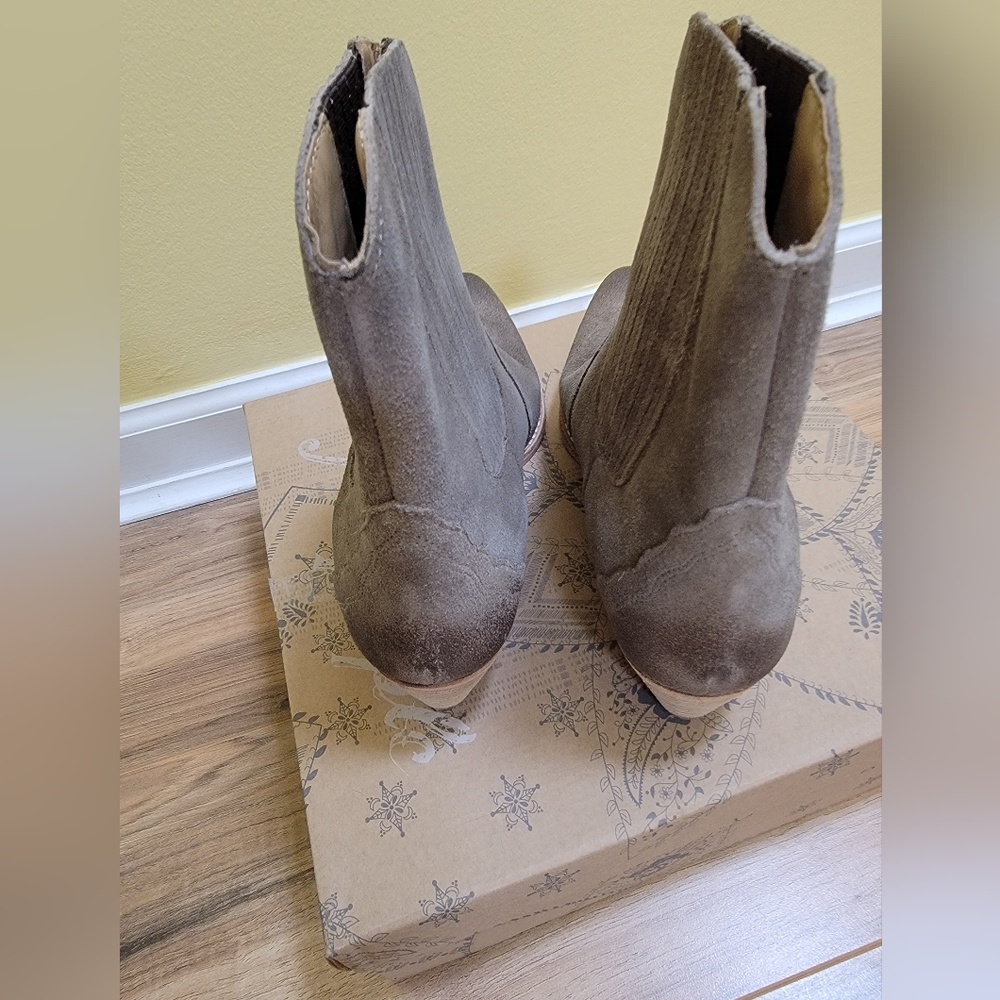 🎉HOST PICK🎉Free people, New Frontier Chelsea Boot, washed taupe, size EUR 39 - Picture 5 of 9